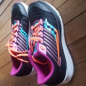 Saucony Ride 13 road running sneakers